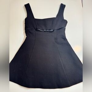 Size 4 Pretty Little Thing Elegant Black Dress